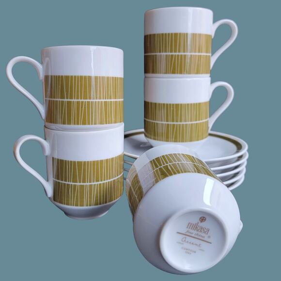 Vintage 1960s Mikasa Olive Green "Accent Contour 5584" Cups and Saucers - Picture 3 of 5